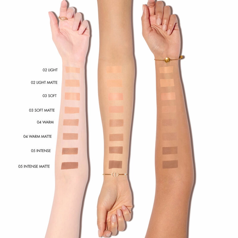 CHRISTIAN DIOR  FOREVER GLOW  NUDE BRONZE (03 SOFT)