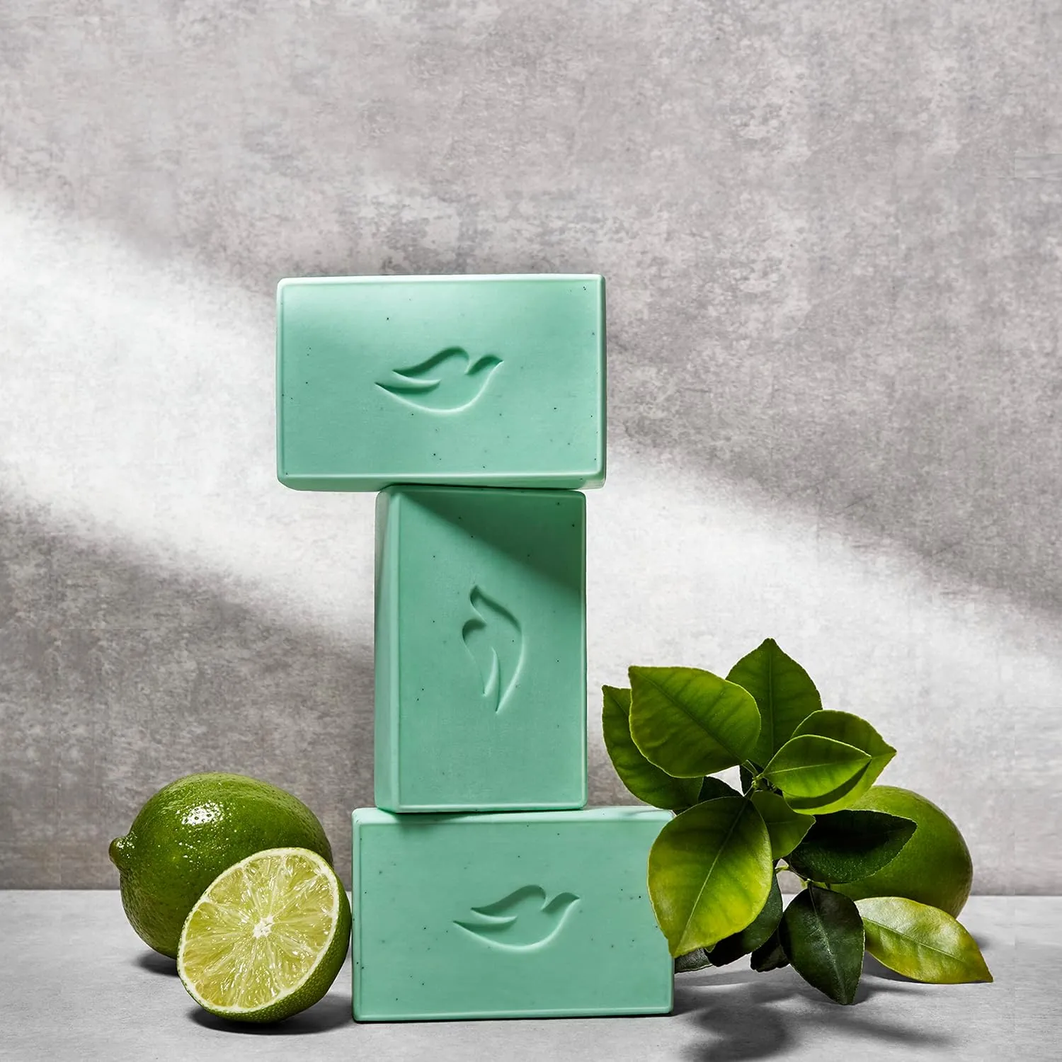 DOVE MEN   CARE Plant-Powered Natural Essential Oil Bar Soap Reinvigorating Lime   Avocado Oil to Clean and Hydrate Mens Skin 4-in-1 Bar Soap for Men's Body, Hair, Face and Shave. 5 oz, 4 Count